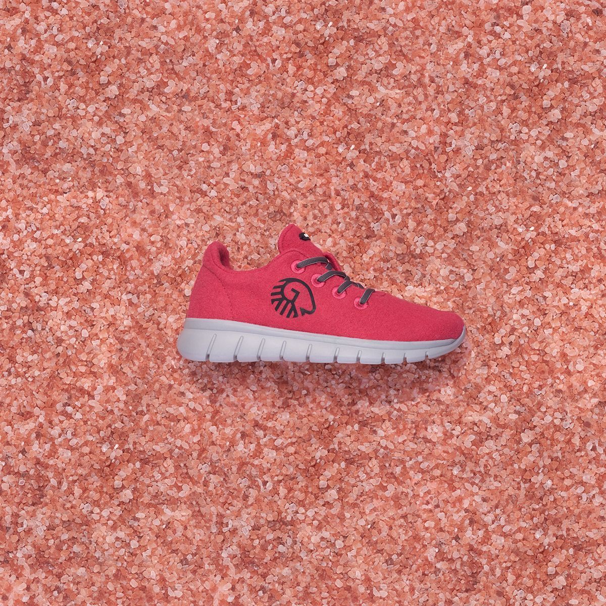 Giesswein_Studio_Flatlays_Sneakers_runners_athletics_texture-1